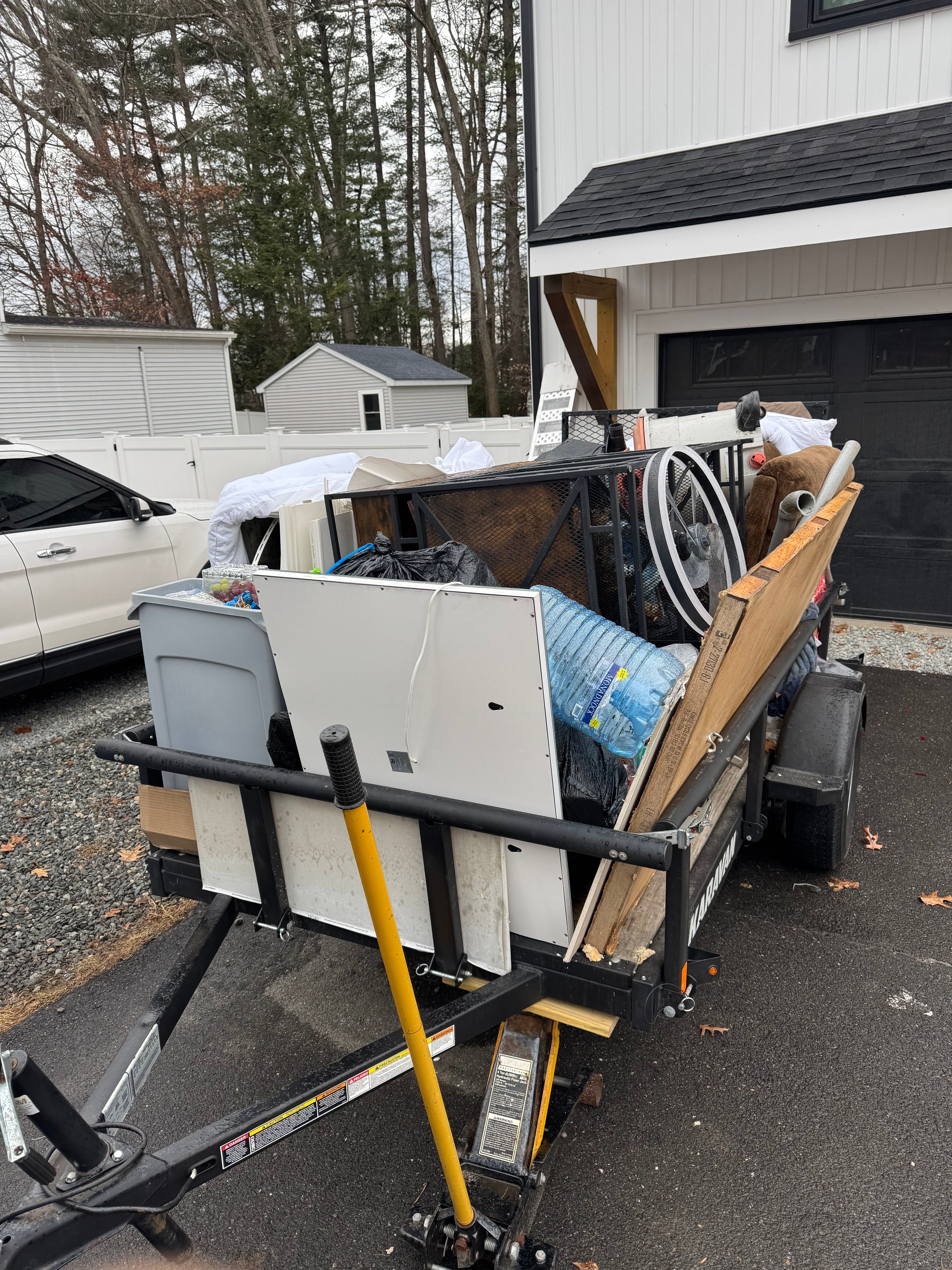 Project Efficient Junk Removal in Nashua NH image