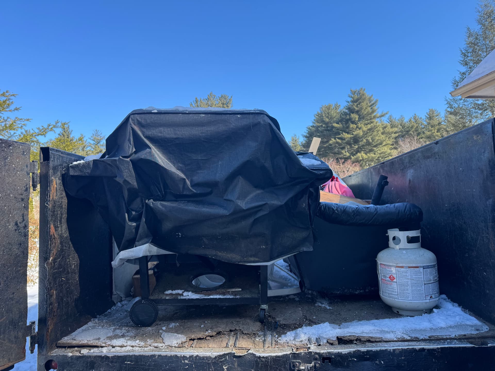 Gallery photos for Winter Clean-Up and Junk Removal in Nashua: Image #1