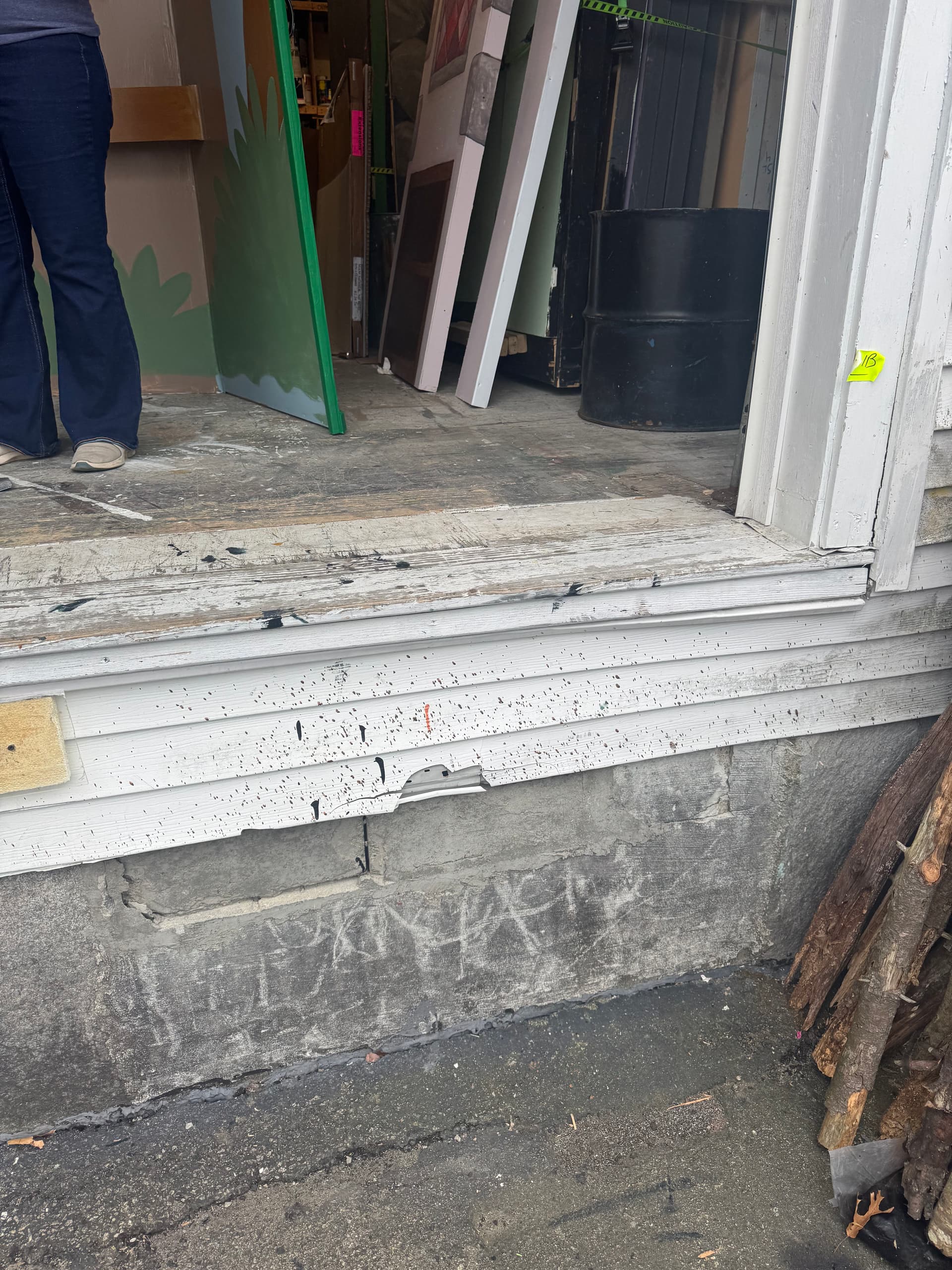 Gallery photos for Trash Cleanout at Actor Singers in Nashua: Image #1