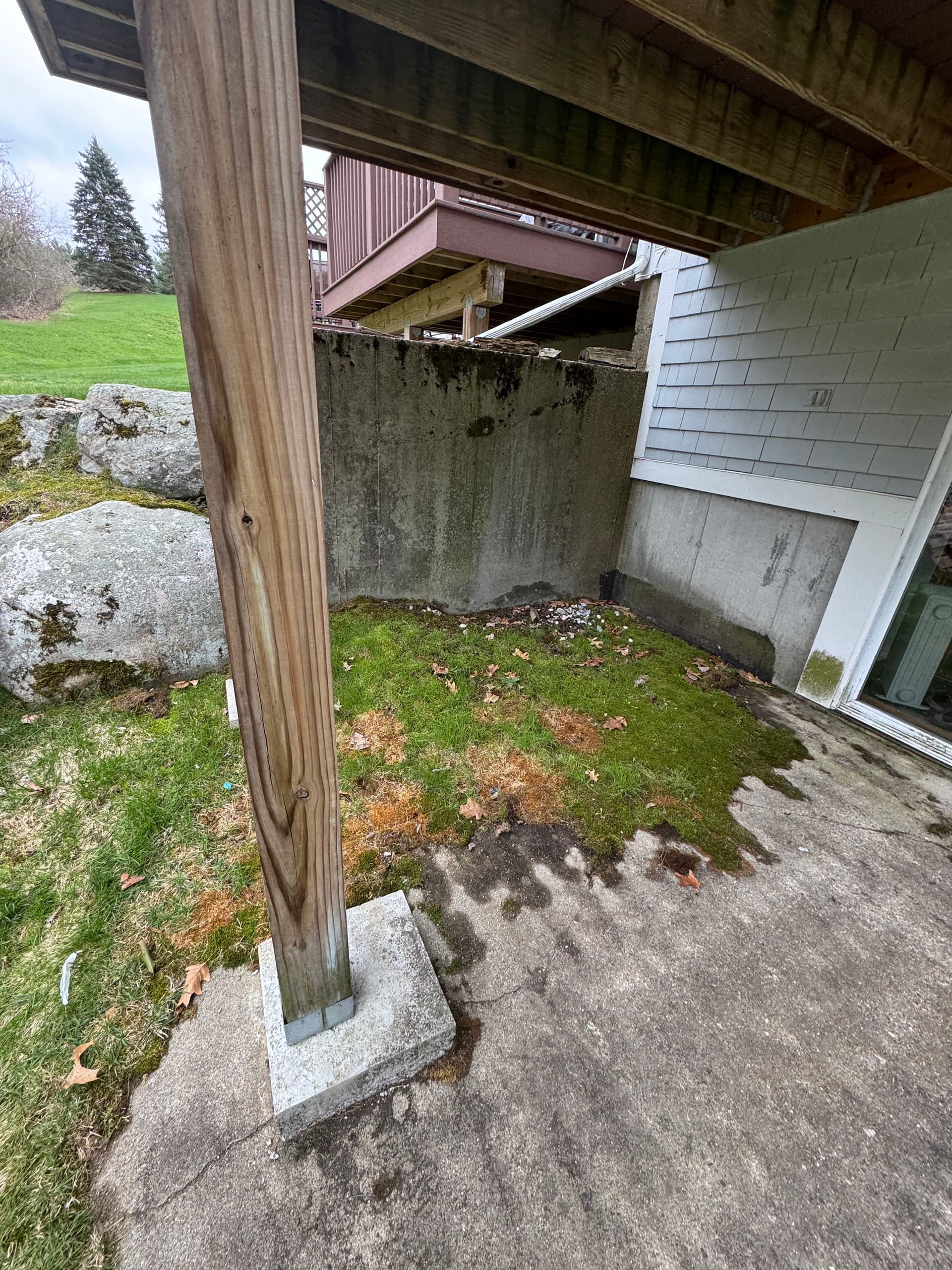 Gallery photos for Old Wood, pallets, and garage junk cleared out in nashua NH: Image #1