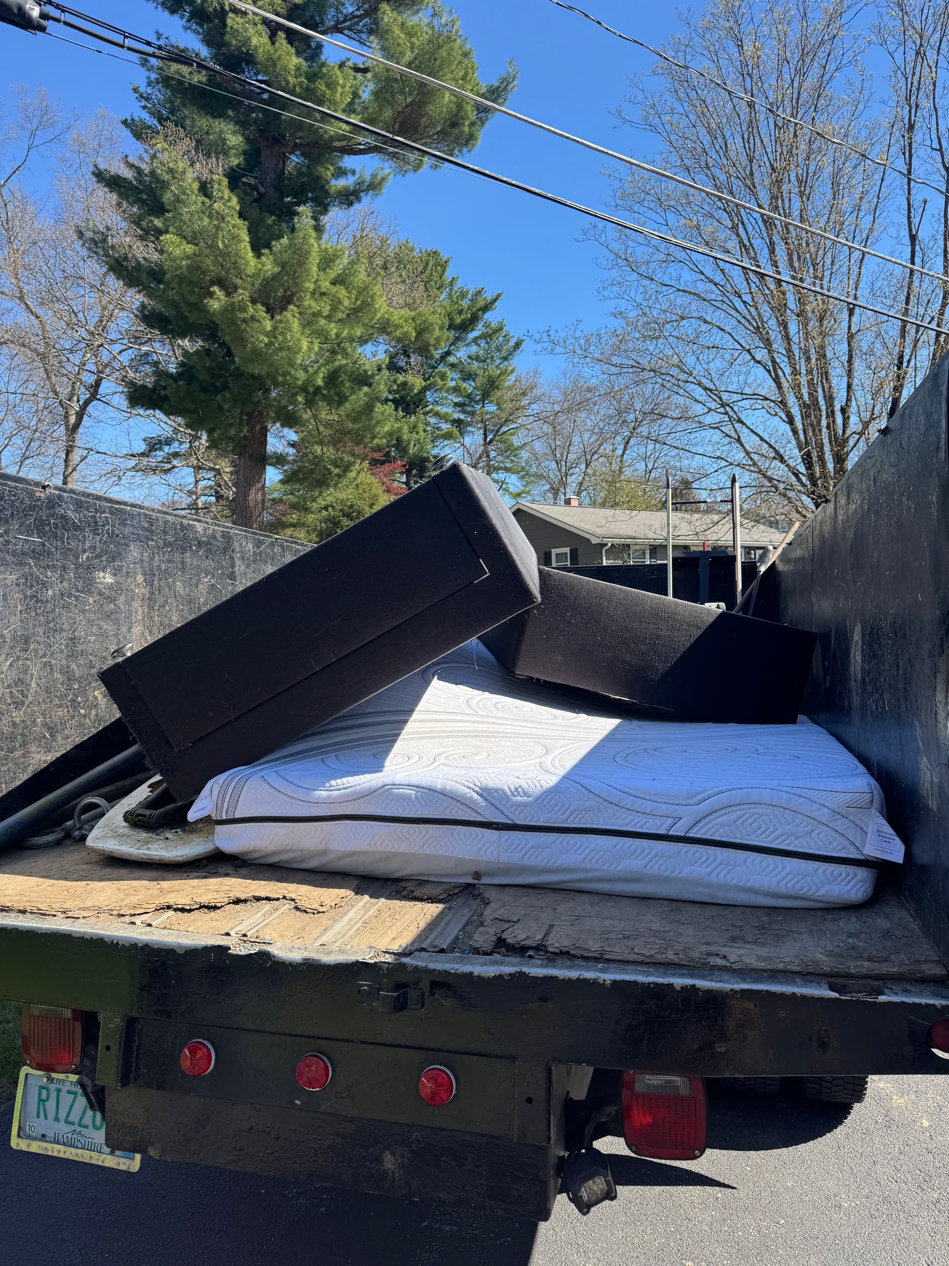 Bulky Item Junk Removal in Nashua image