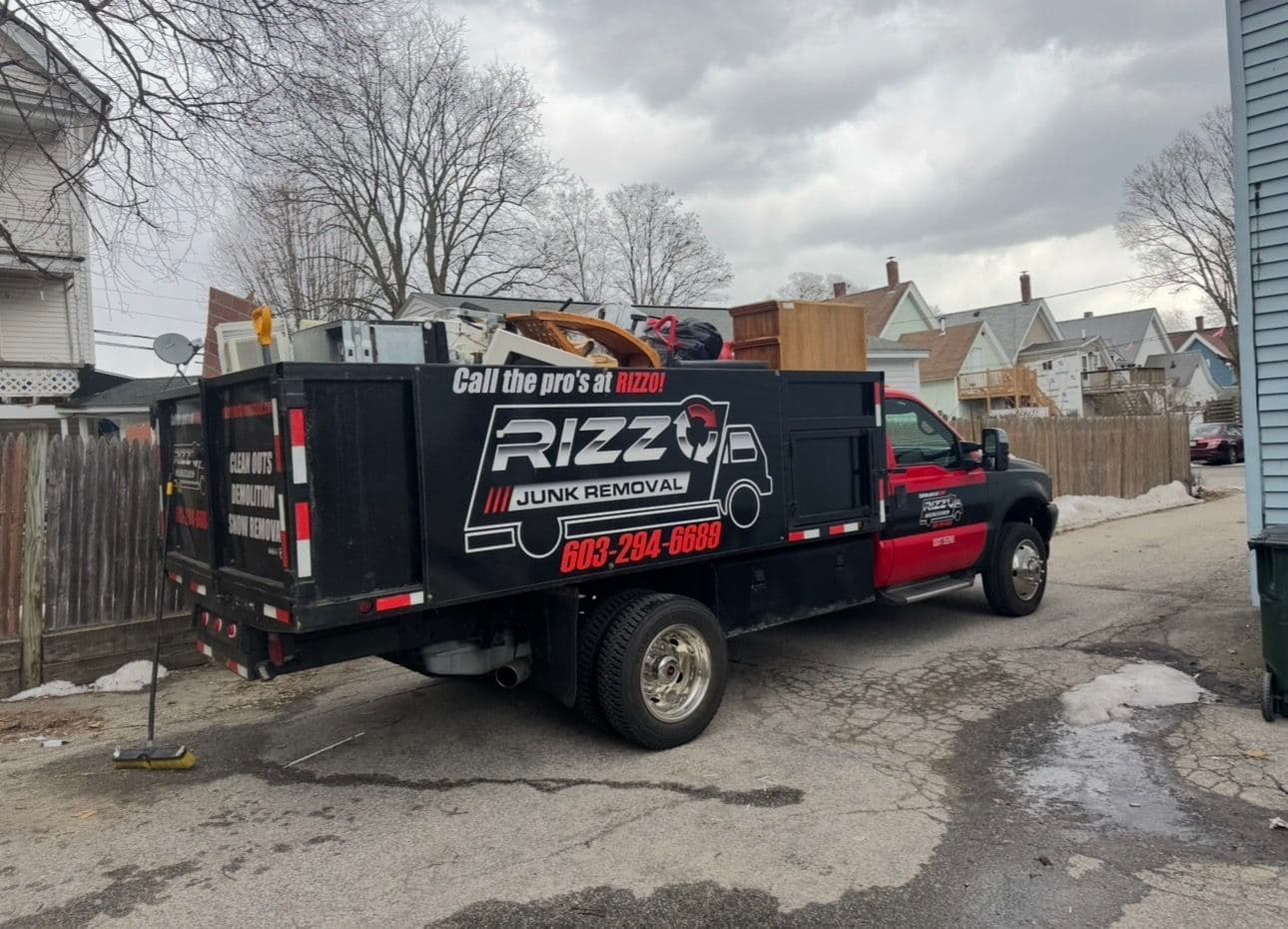 Gallery photos for Quick and Easy Junk Removal in Manchester: Image #1