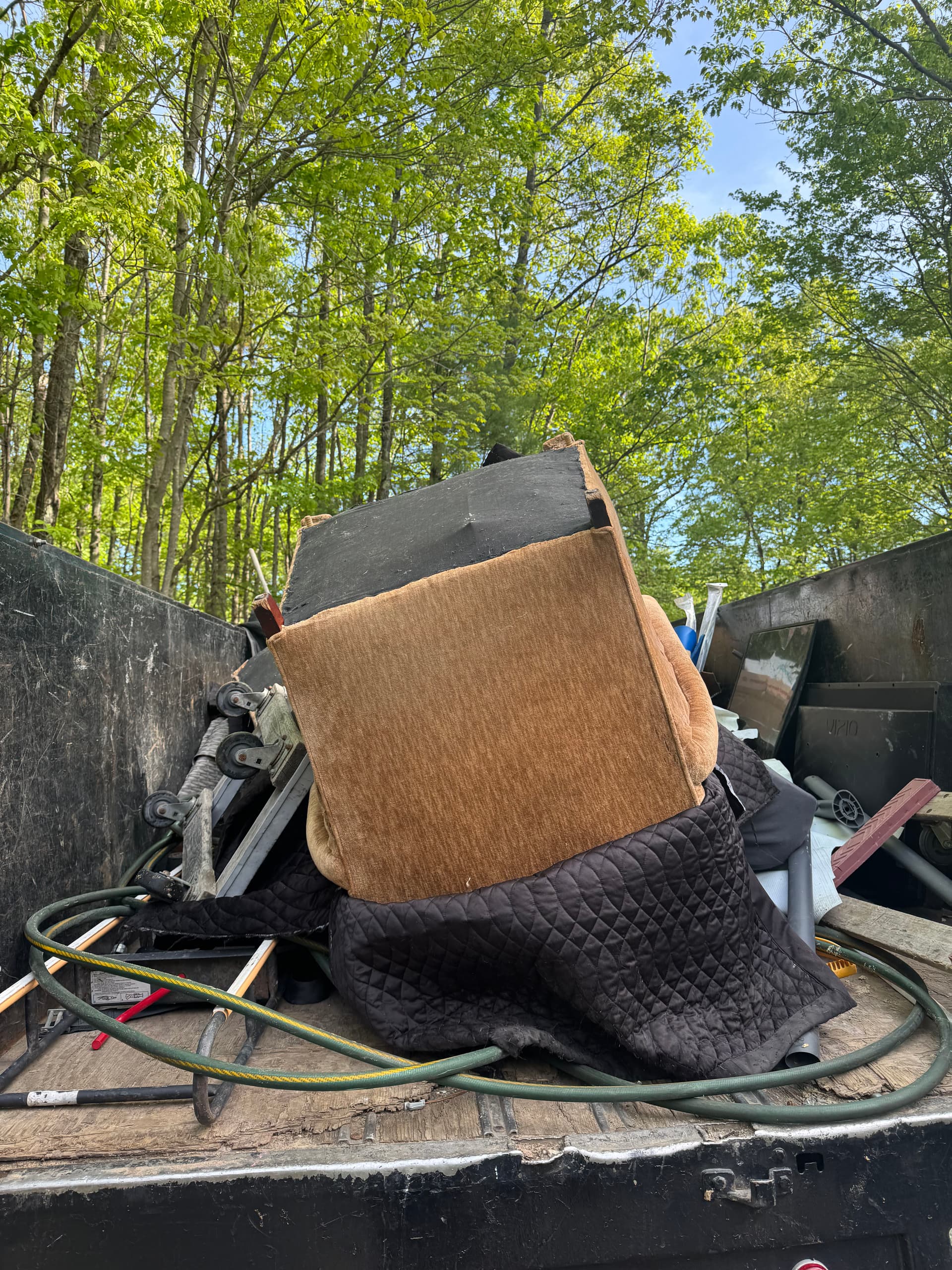 Gallery photos for Couch and Chair Hauled Away in Pepperell MA: Image #1
