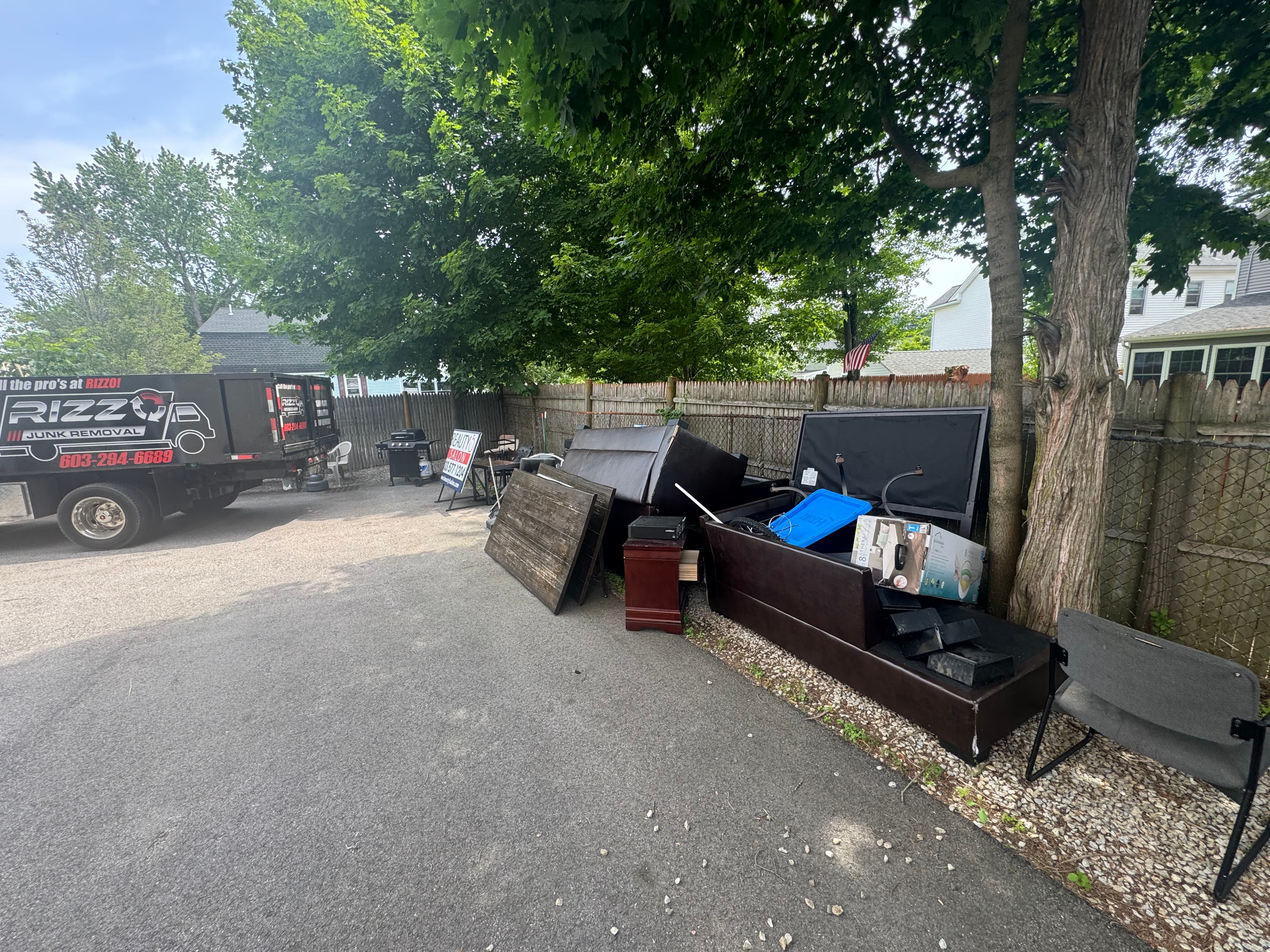 Project Full Furniture and Junk Cleanout in Nashua NH image