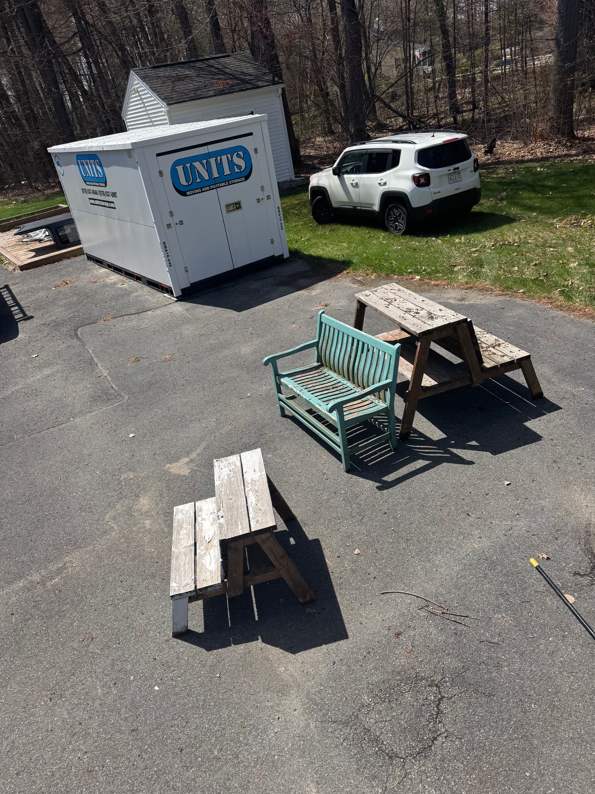 Gallery photos for Backyard Cleanout - Trampoline, Patio Furniture, and More Gone: Image #2