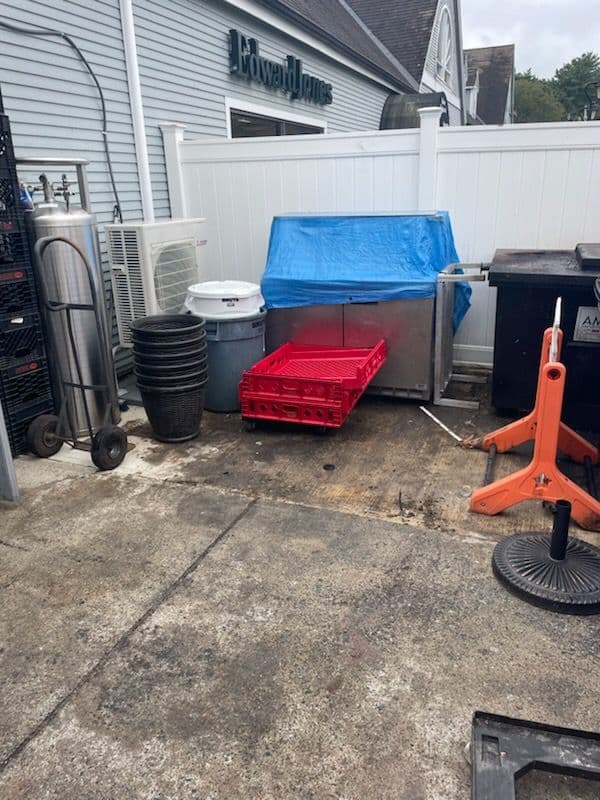 Efficient Outdoor Storage Cleanup at Bailey's image
