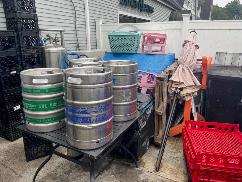 Gallery photos for Efficient Outdoor Storage Cleanup at Bailey's: Image #1