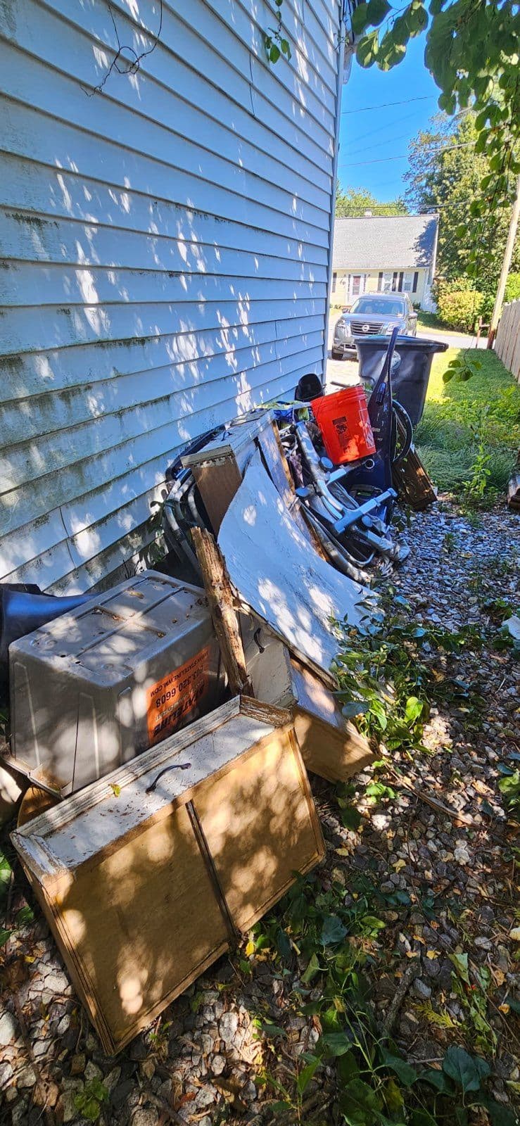 Gallery photos for Effortlessly Clearing Yard Clutter in Nashua NH: Image #1