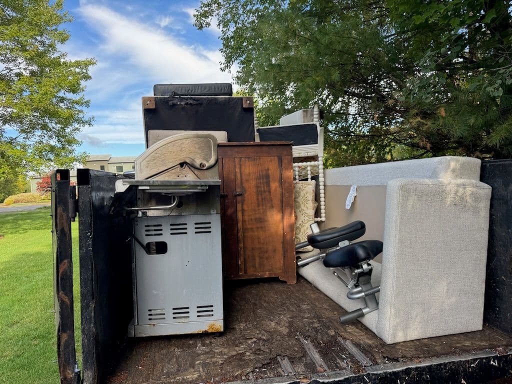 Large Load Removal in Hollis NH image