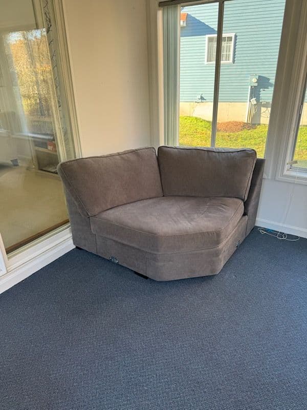 Gallery photos for Couch Removal Made Easy in Nashua: Image #2