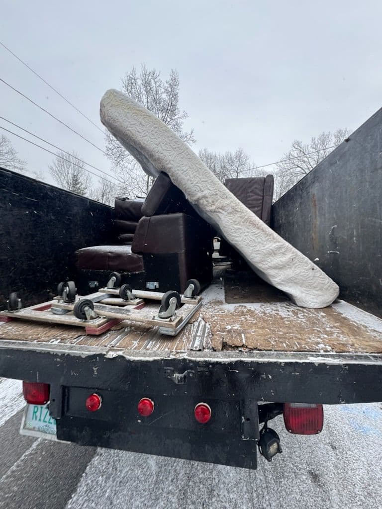 Project Swift Junk Removal in Nashua NH image