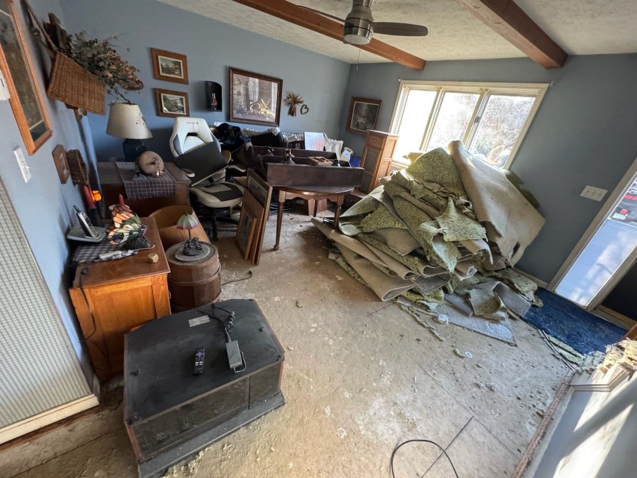 Home Decluttering and Junk Removal image