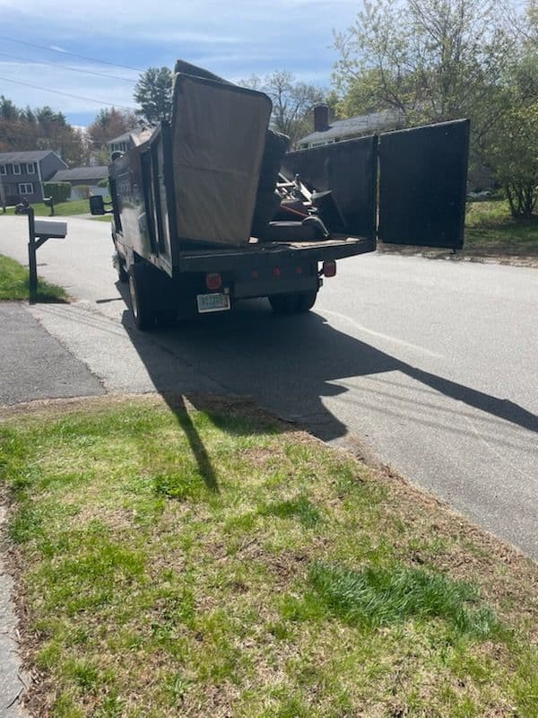Gallery photos for Efficient Junk Removal Service in Nashua: Image #1