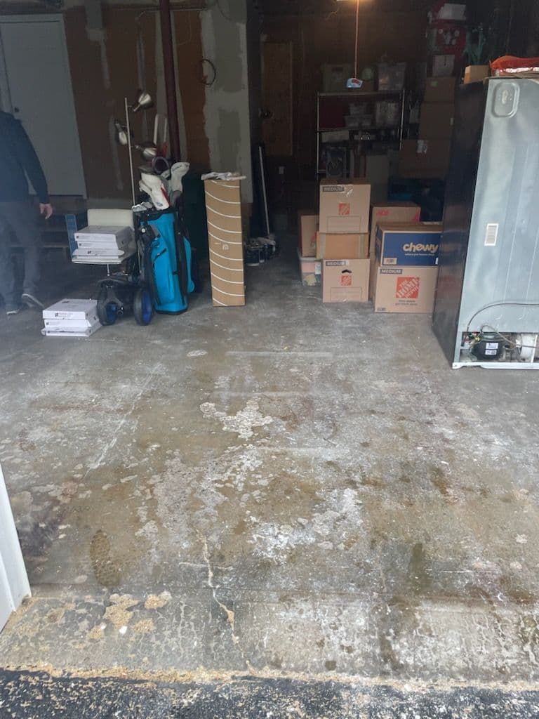 Gallery photos for Efficient Garage Clean-Out in Nashua: Image #1