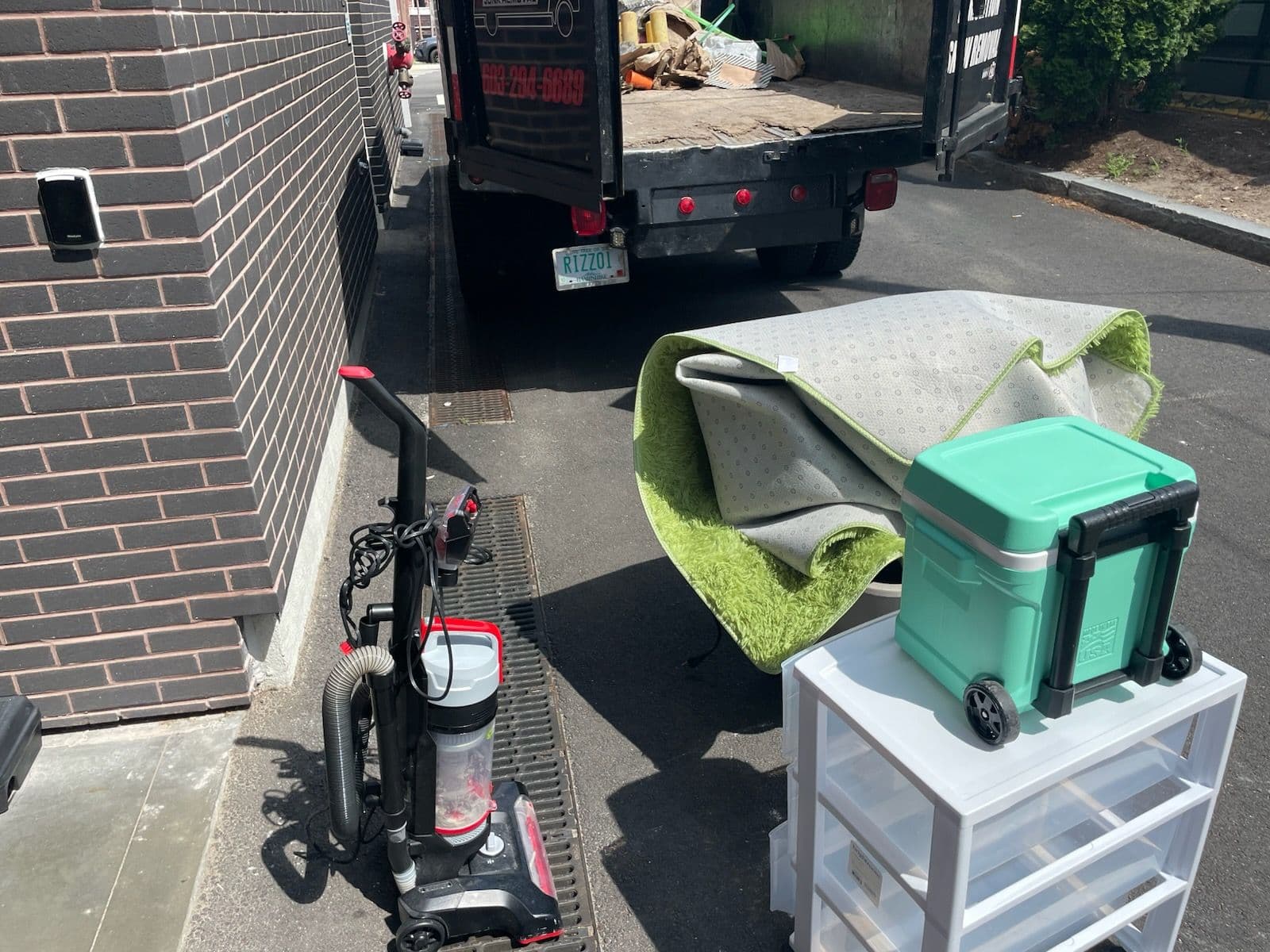 Say Goodbye to Clutter with Rizzo Junk Removal image