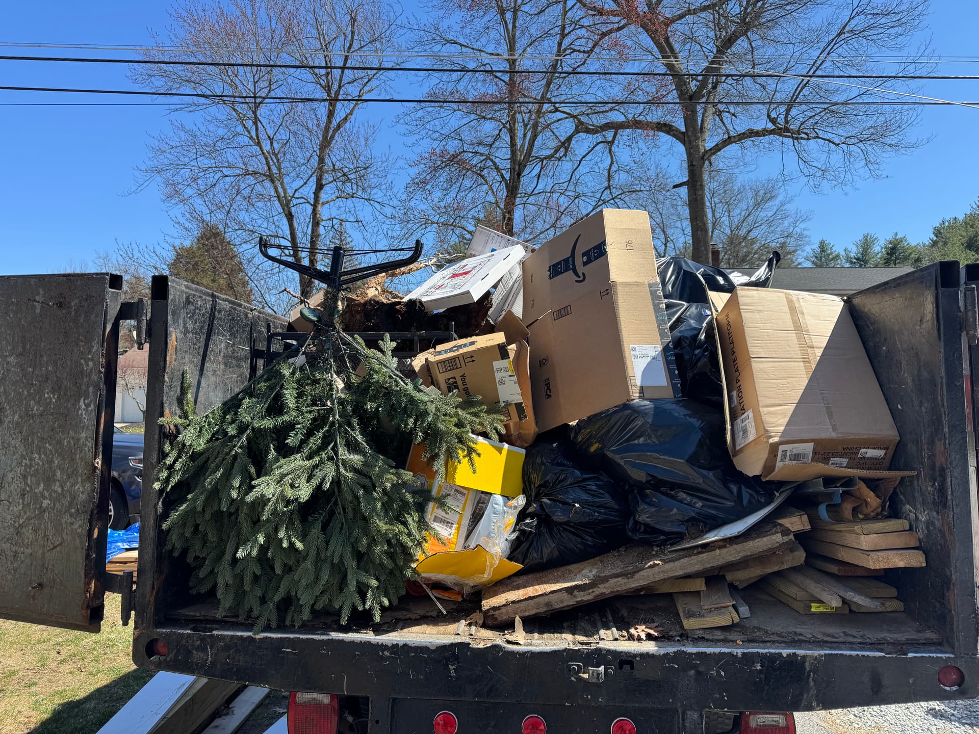 Gallery photos for Nashua NH Property Cleanout - Cardboard, Furniture and Debris Gone: Image #3
