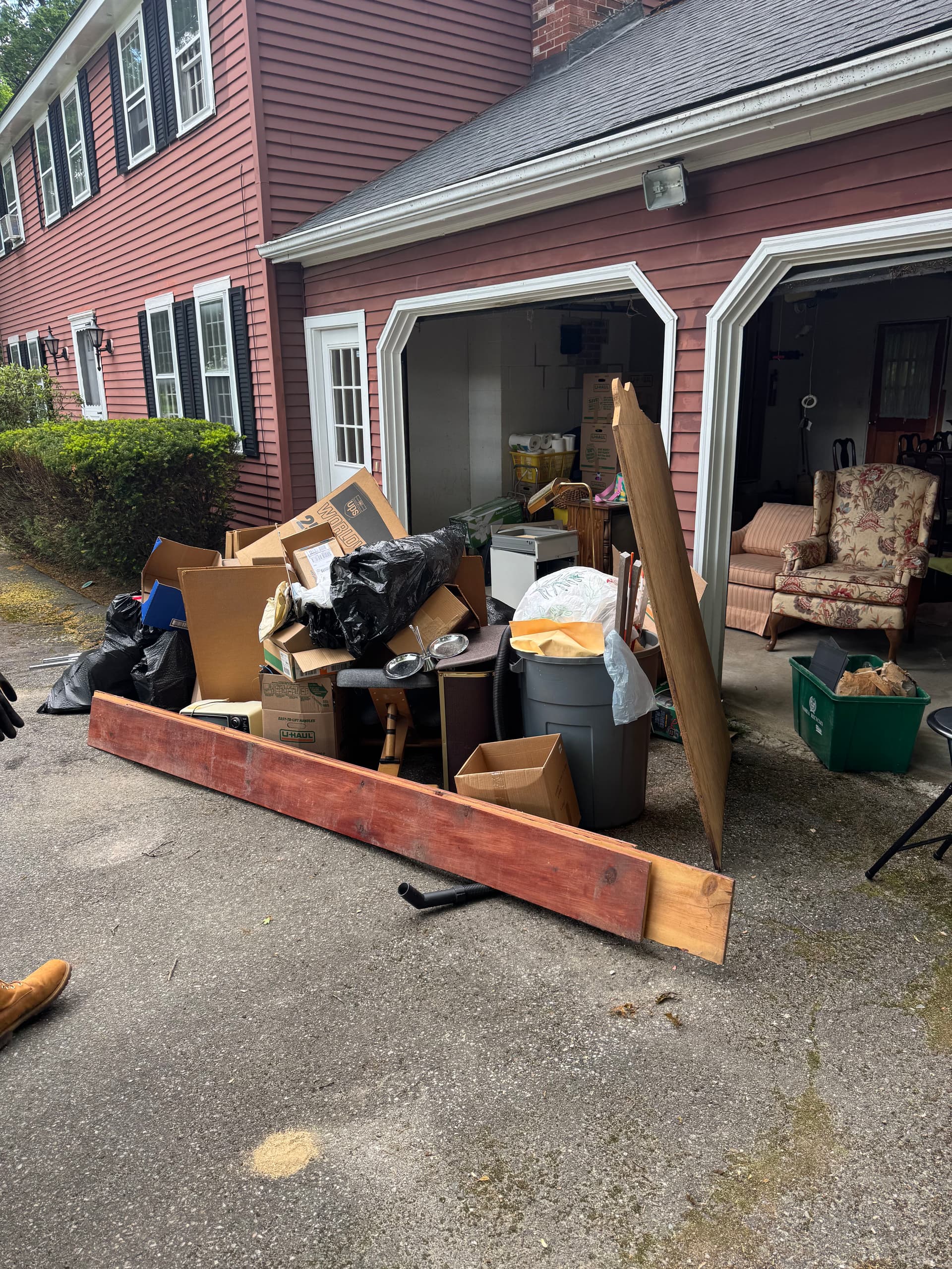 Nashua Garage and Home Cleanout Before Listing image